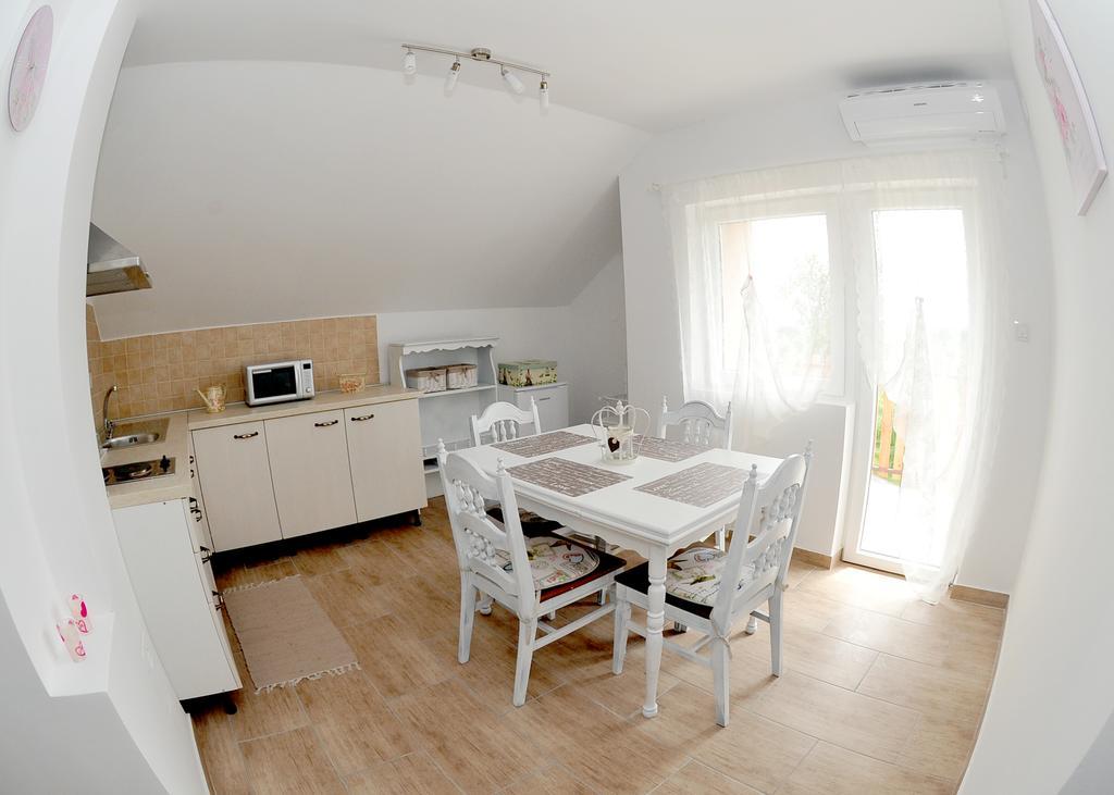 Apartments Zugec Seliste Dreznicko Pokoj fotografie